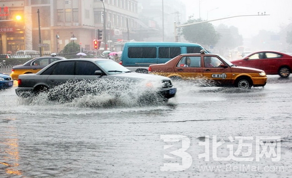 雨天安全驾车注意事项有哪些 雨天驾车都有注意什么